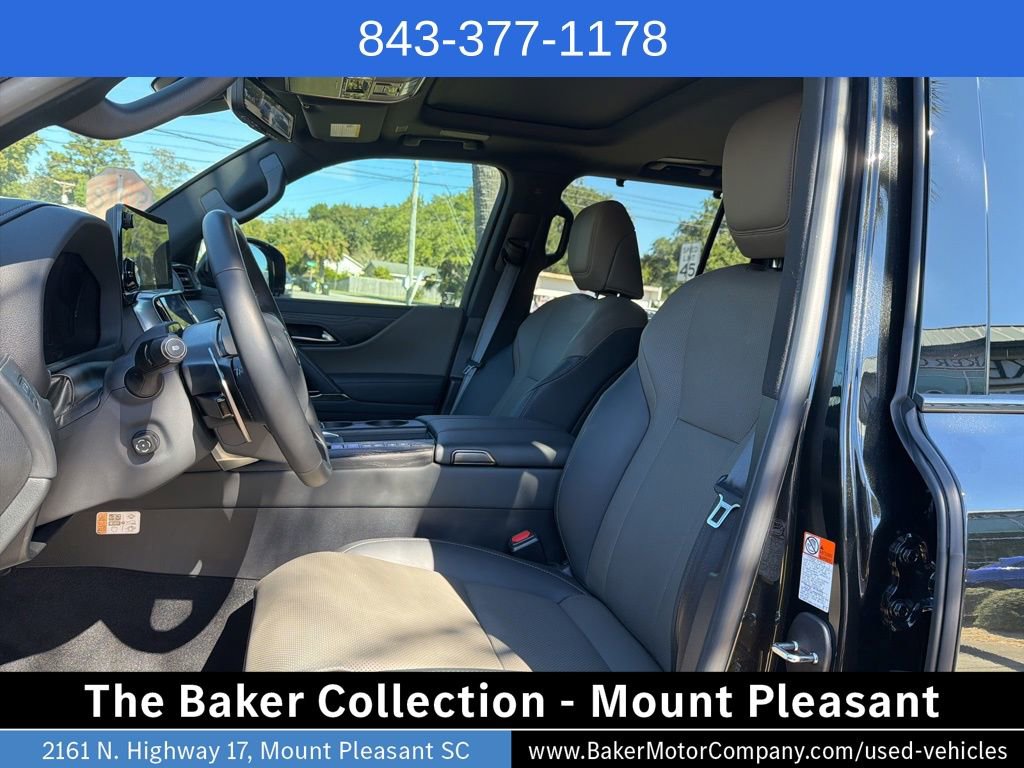 Used 2025 Lexus LX 700h Overtrail w/ Accessory Package (Z1) image 10