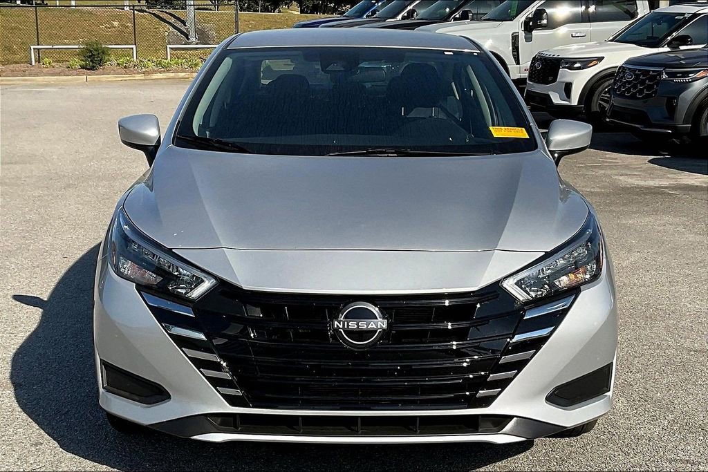 Used 2025 Nissan Versa SV w/ Trunk Package image 3