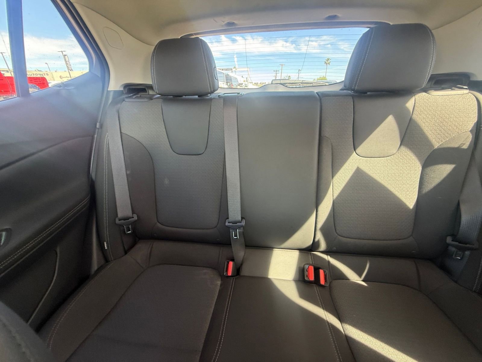 Used 2025 Buick Encore GX Preferred FWD image 38