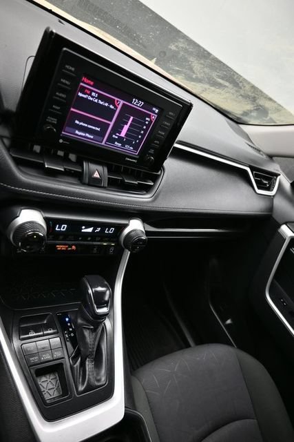 Used 2021 Toyota RAV4 XLE w/ Convenience Package AWD/4WD image 19