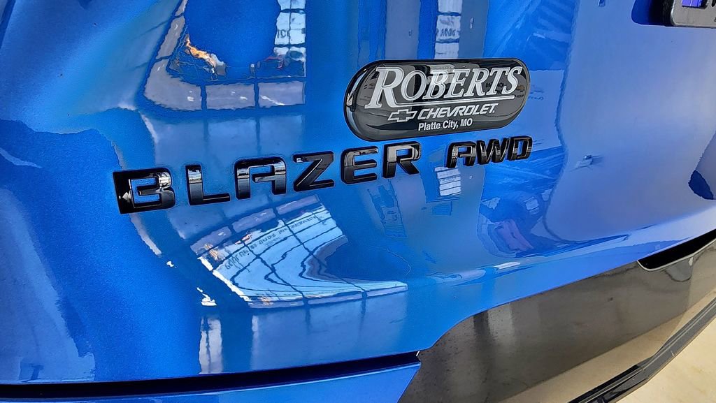 Used 2019 Chevrolet Blazer RS w/ Sun and Wheels Package AWD/4WD image 7