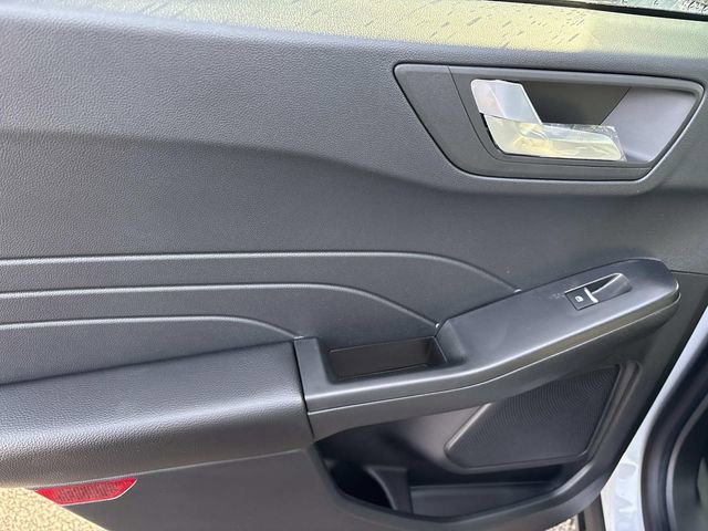 New 2026 Ford Escape SE FWD image 19