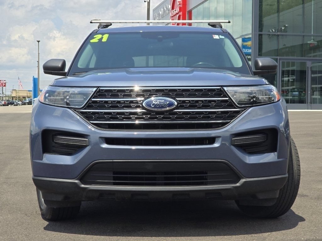 Used 2021 Ford Explorer XLT w/ Class III Trailer Tow Package AWD/4WD image 11