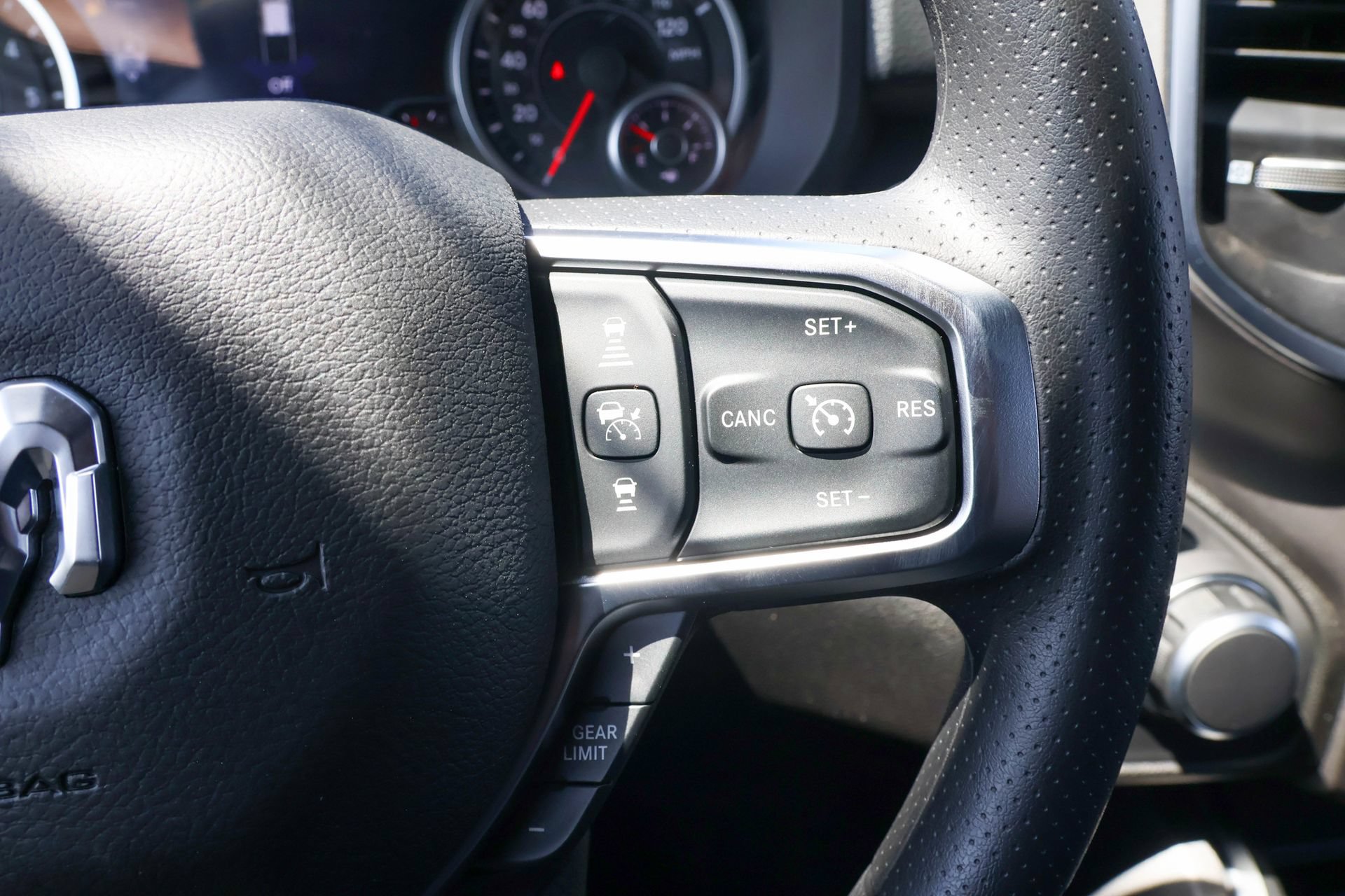 New 2026 RAM 1500 Express AWD/4WD image 29