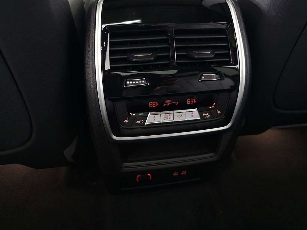 New 2026 BMW X7 xDrive40i w/ M Sport Package image 34