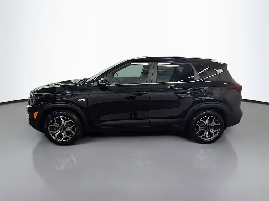 Used 2023 Kia Seltos EX AWD/4WD image 6