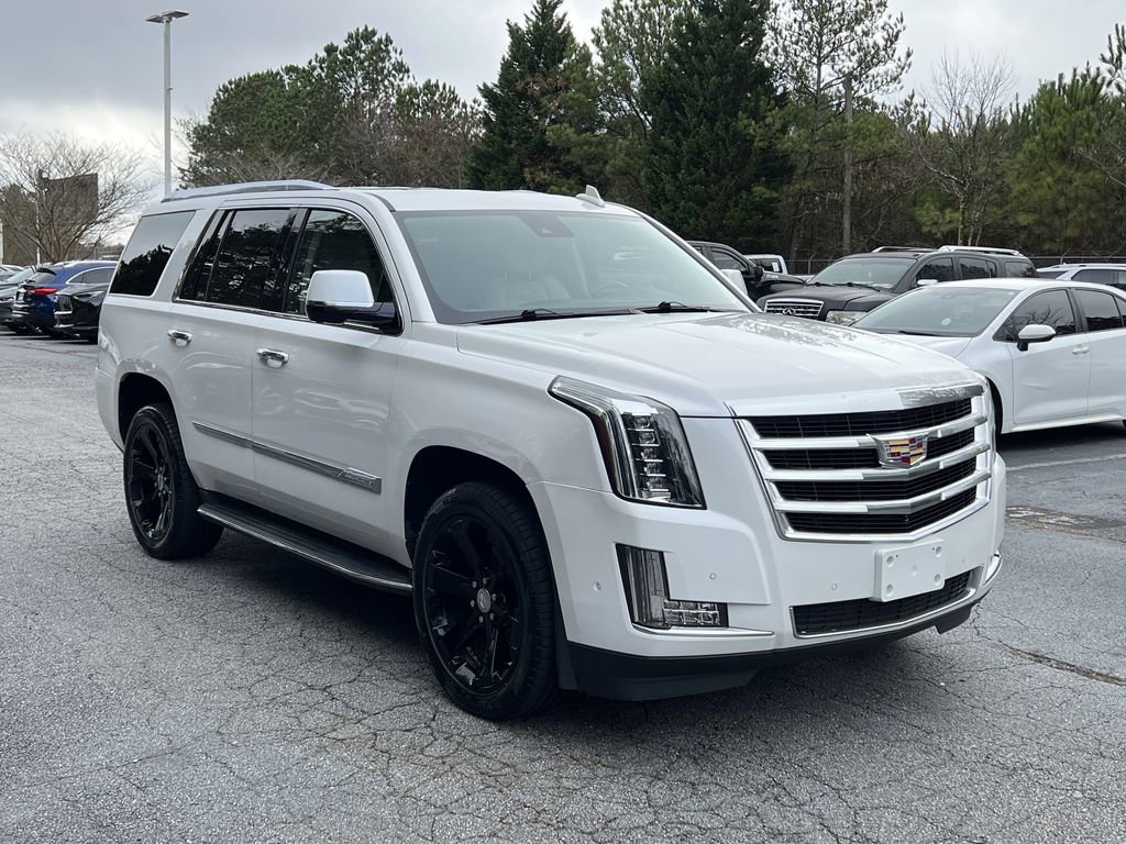 Used 2020 Cadillac Escalade Luxury image 2