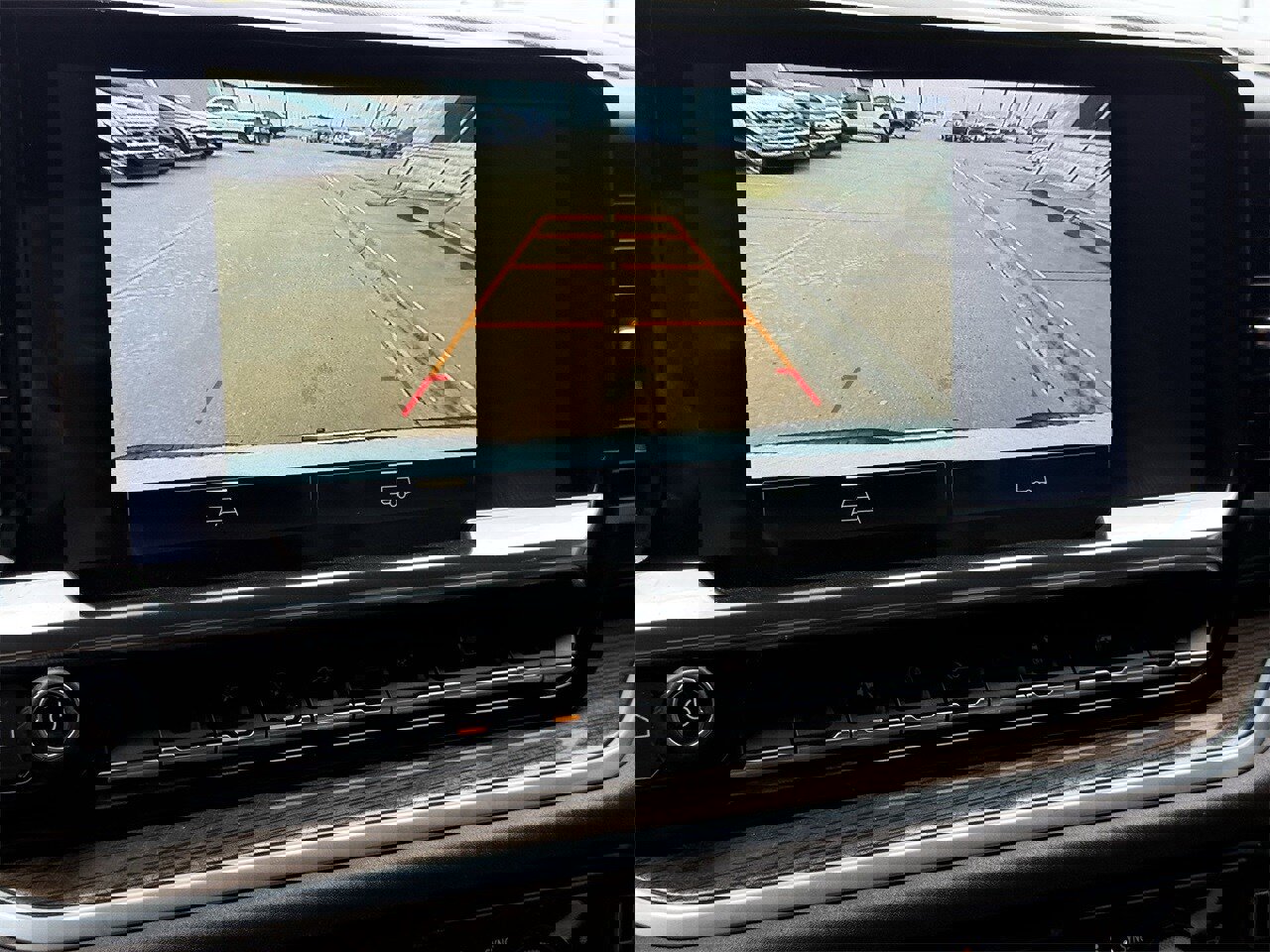 Used 2022 Chevrolet Silverado 1500 LT image 19