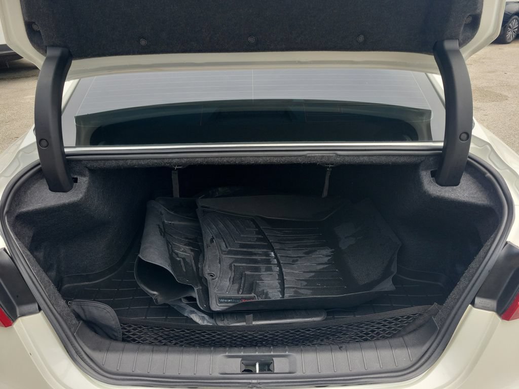 Used 2017 Nissan Maxima Platinum FWD image 15