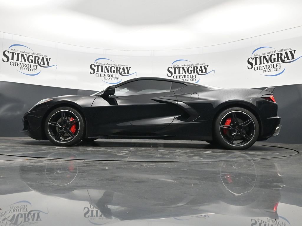 Used 2021 Chevrolet Corvette Stingray Preferred Cpe w/ Body-Color Dual Roof Package RWD image 20