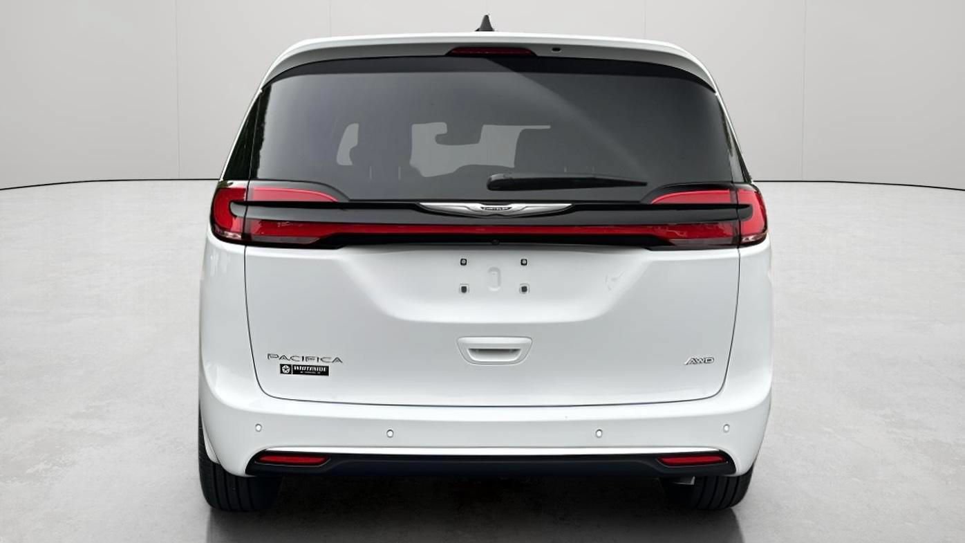 New 2025 Chrysler Pacifica Select AWD/4WD image 7