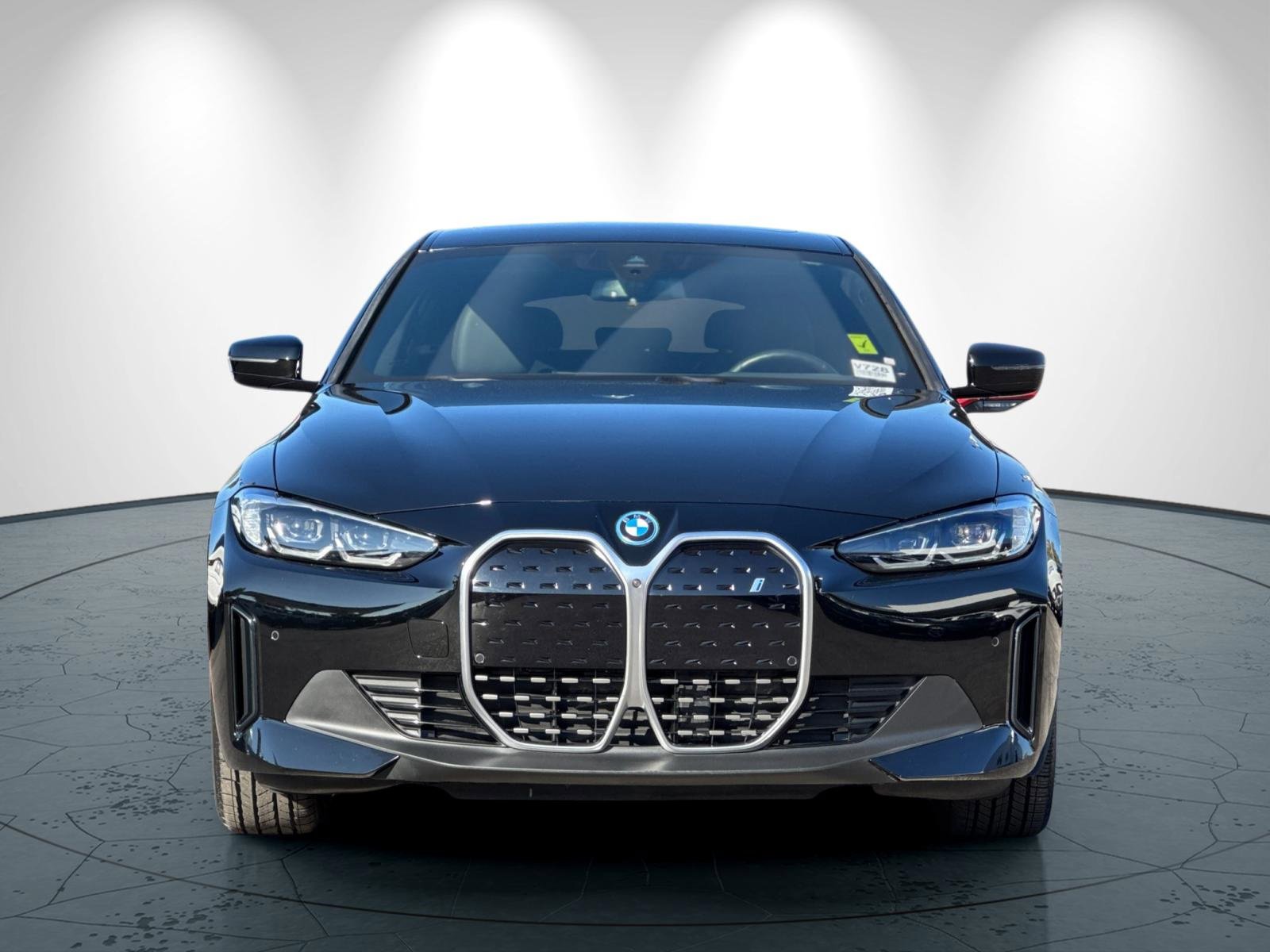 Used 2024 BMW i4 eDrive35 w/ Premium Package image 9