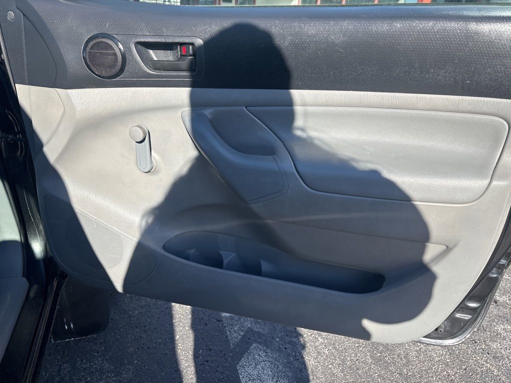 Used 2014 Toyota Tacoma 4x4 Regular Cab image 32