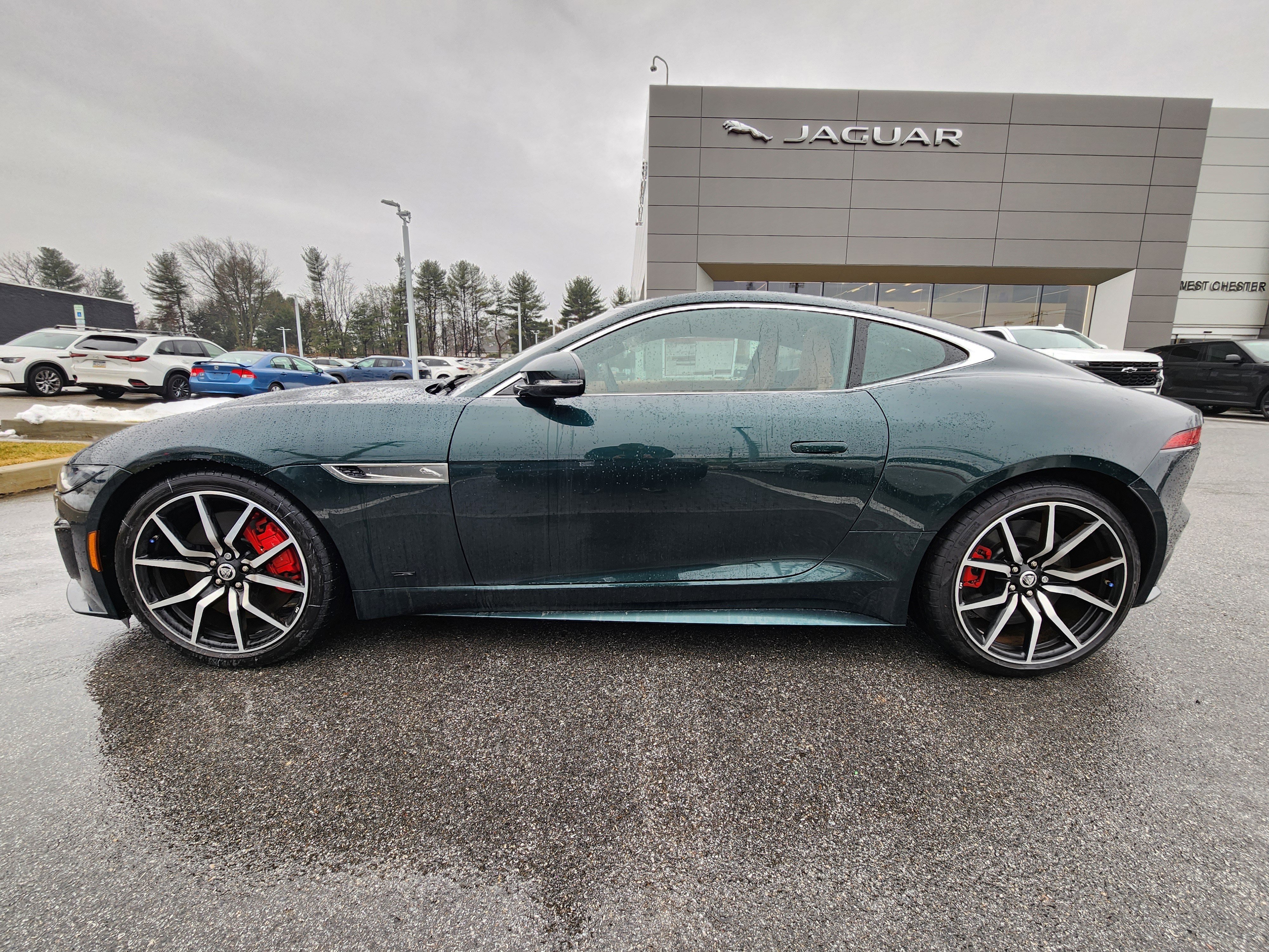 Used 2024 Jaguar F-TYPE R AWD/4WD image 5