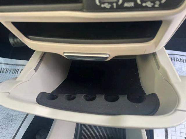 Certified 2023 Chrysler Pacifica Touring-L FWD image 18