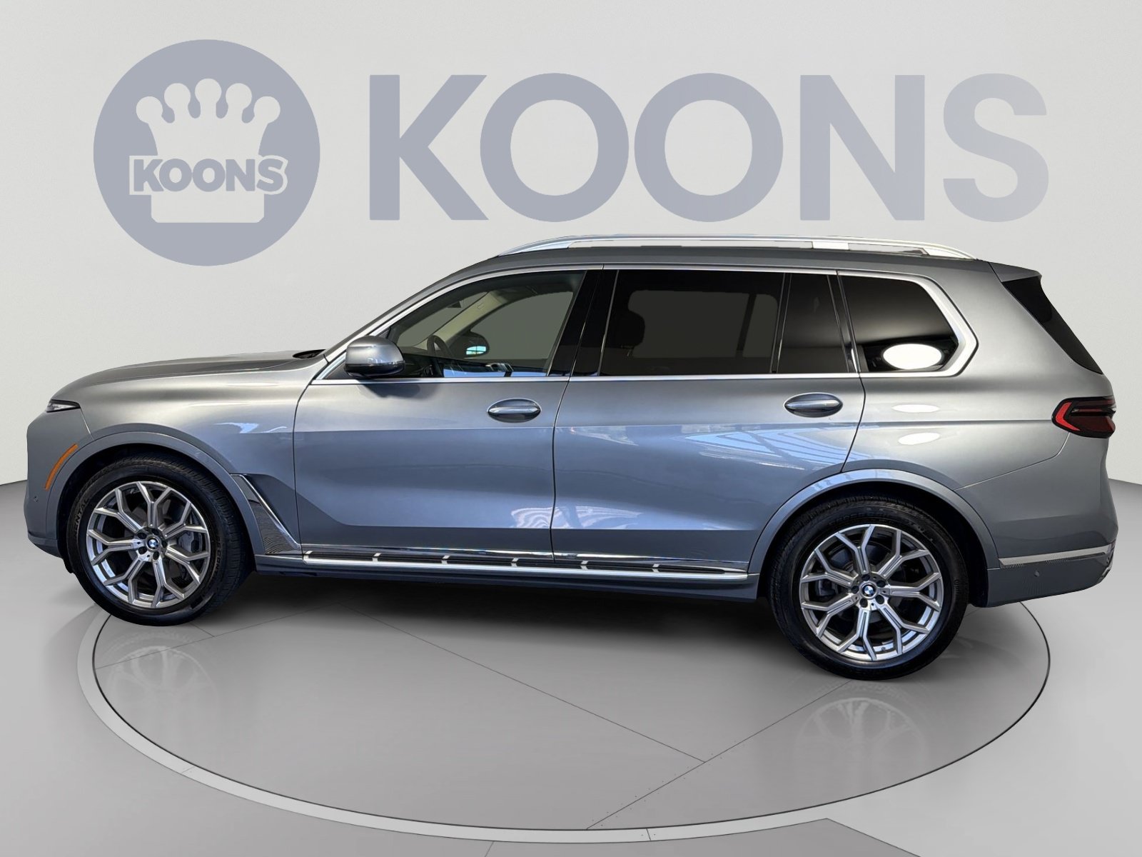 Used 2024 BMW X7 xDrive40i w/ Climate Comfort Package AWD/4WD image 2