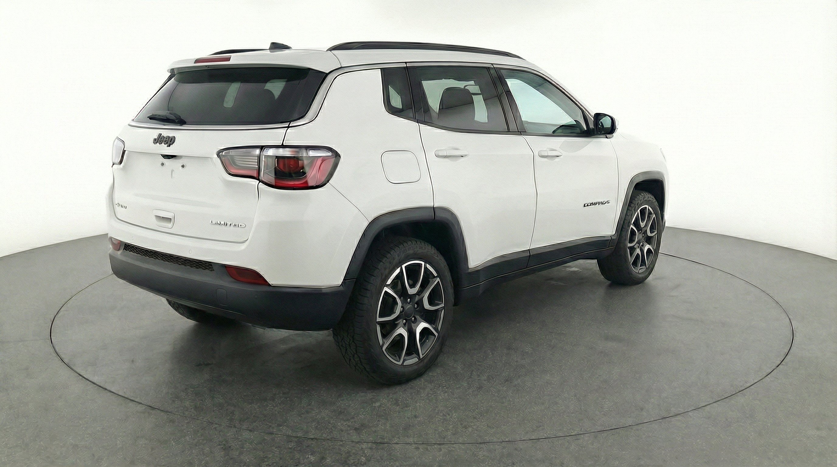 Used 2025 Jeep Compass Trailhawk AWD/4WD image 9