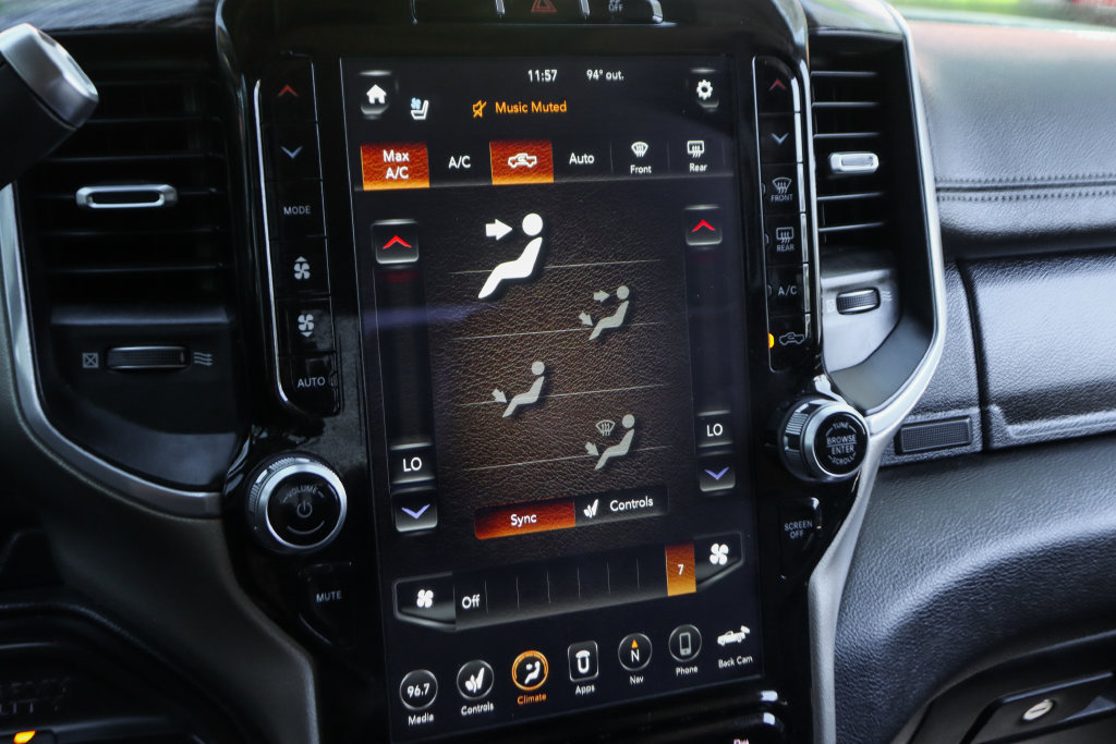 Used 2020 RAM 2500 Laramie AWD/4WD image 30