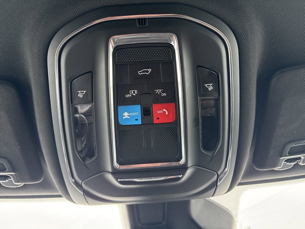 Used 2023 Jeep Grand Cherokee L Laredo image 19