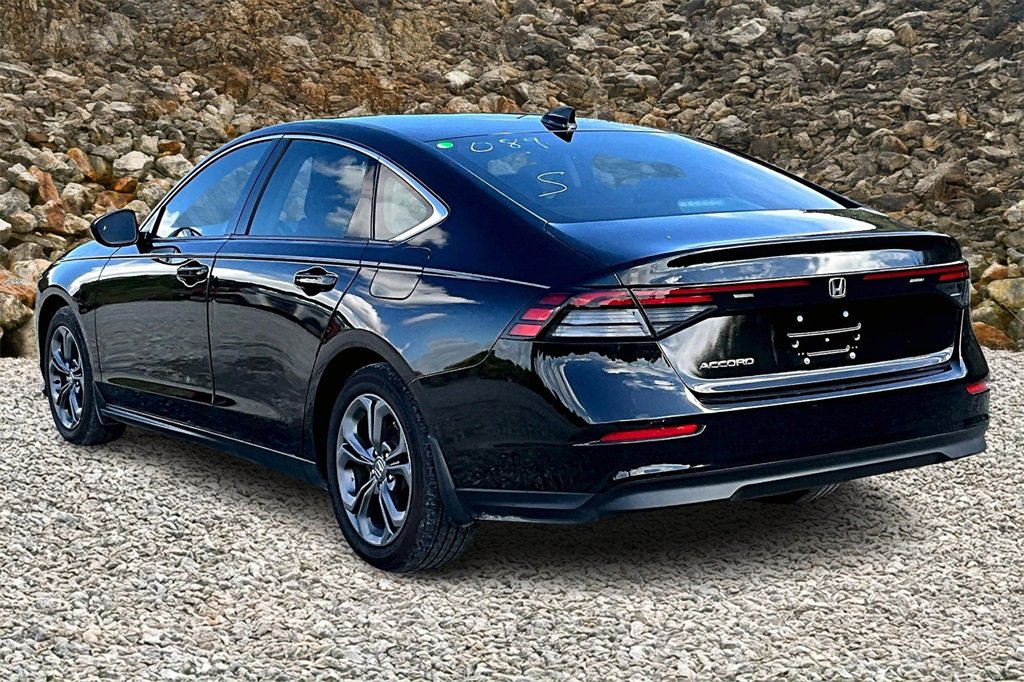 Used 2023 Honda Accord EX image 10