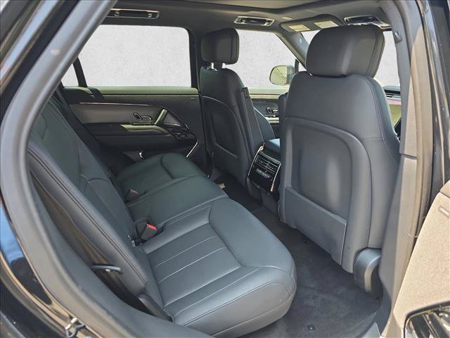 Used 2023 Land Rover Range Rover Sport SE AWD/4WD image 11