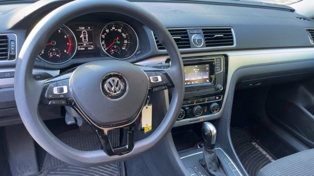 Used 2016 Volkswagen Passat 1.8T S FWD image 6