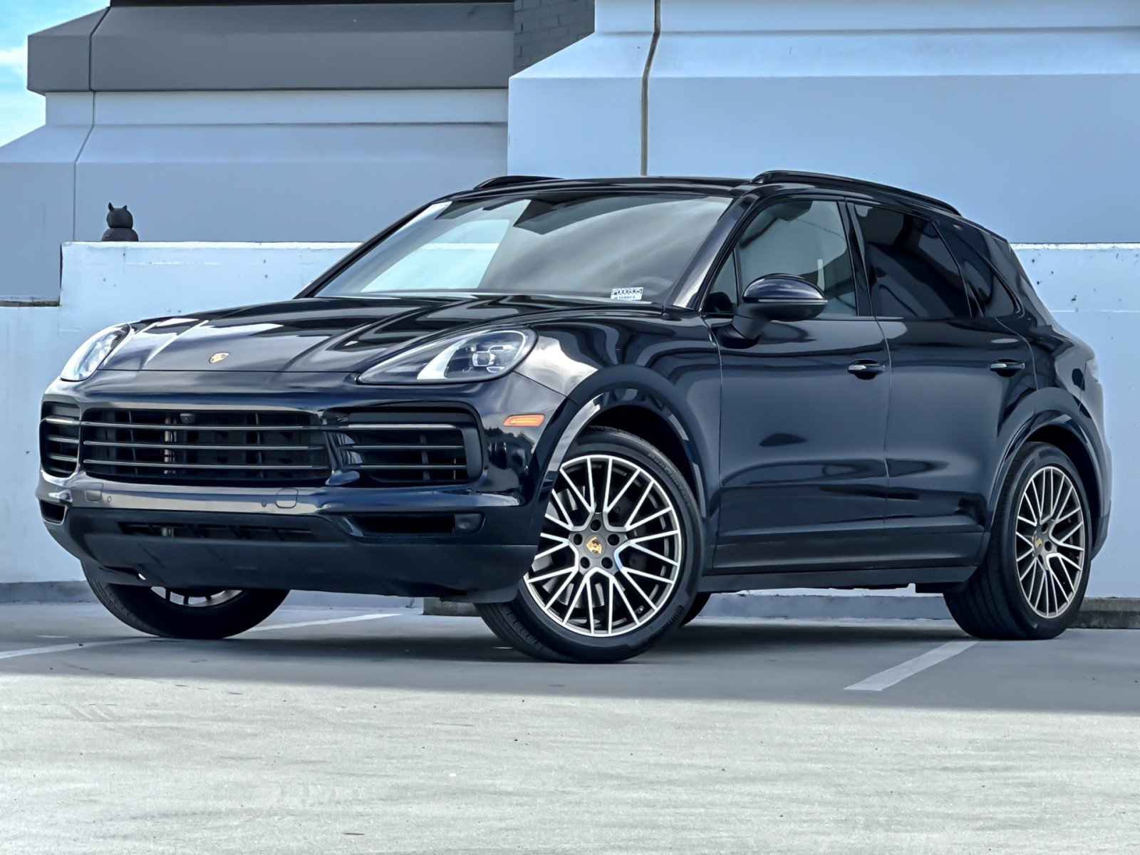Certified 2023 Porsche Cayenne Platinum Edition image 1