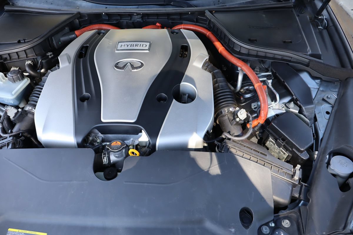 Used 2015 INFINITI Q50 Premium w/ Deluxe Technology Package AWD/4WD image 41