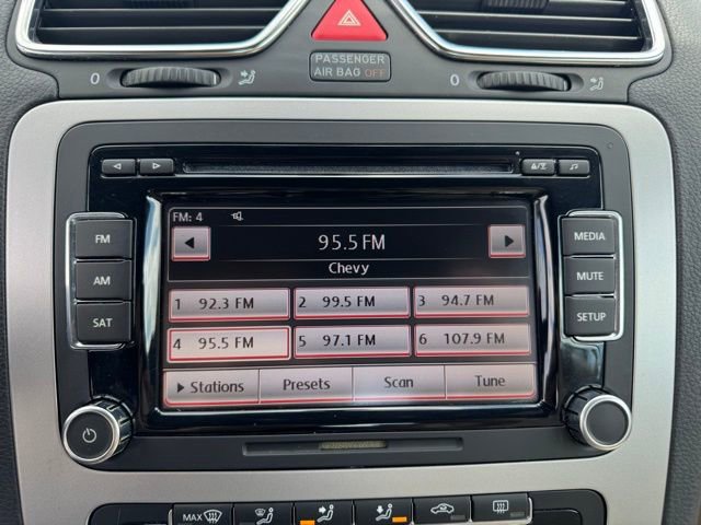 Used 2010 Volkswagen Eos Lux FWD image 20