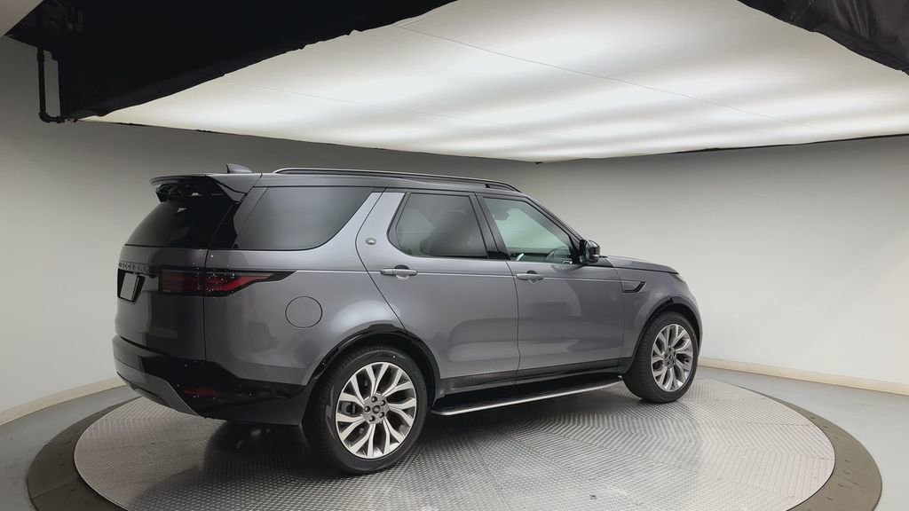 New 2026 Land Rover Discovery Limited Edition AWD/4WD image 2