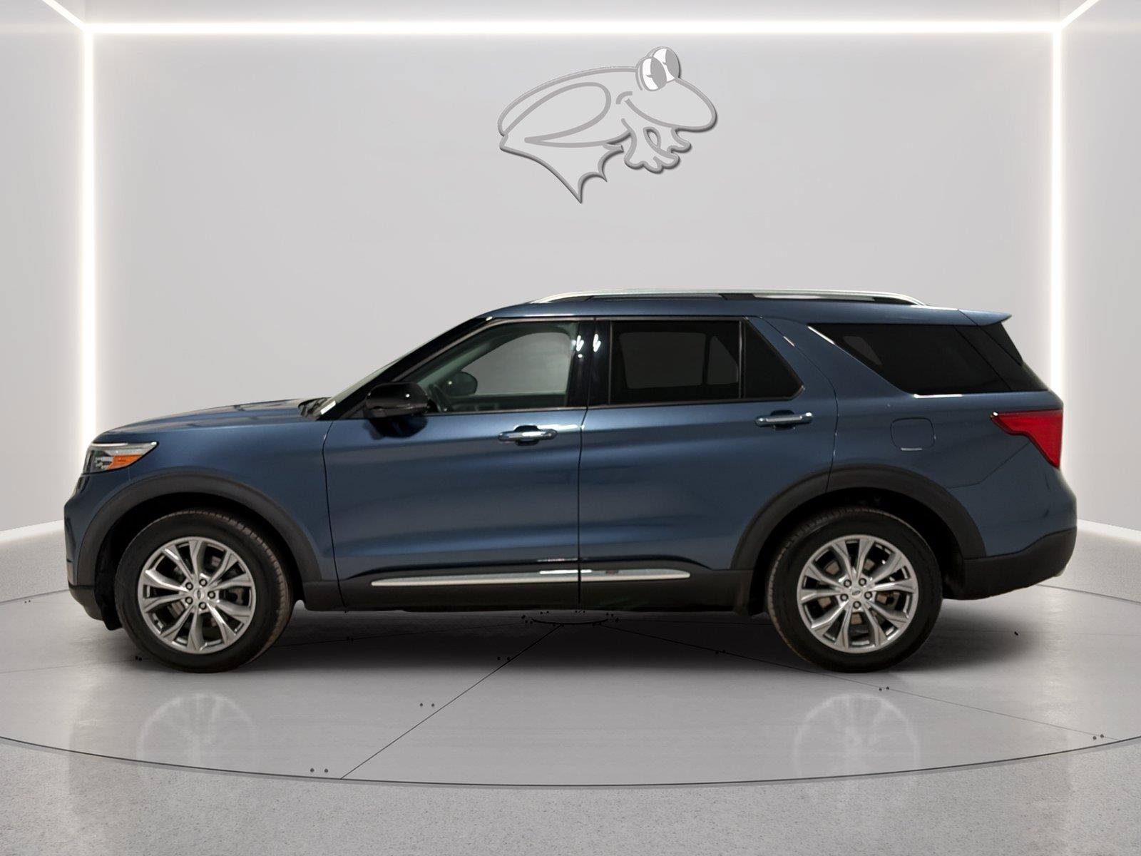 Certified 2020 Ford Explorer Limited AWD/4WD image 2