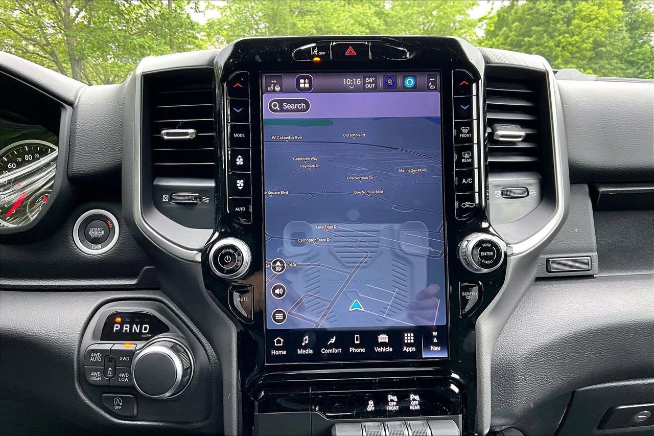 New 2026 RAM 1500 4x4 Crew Cab image 13