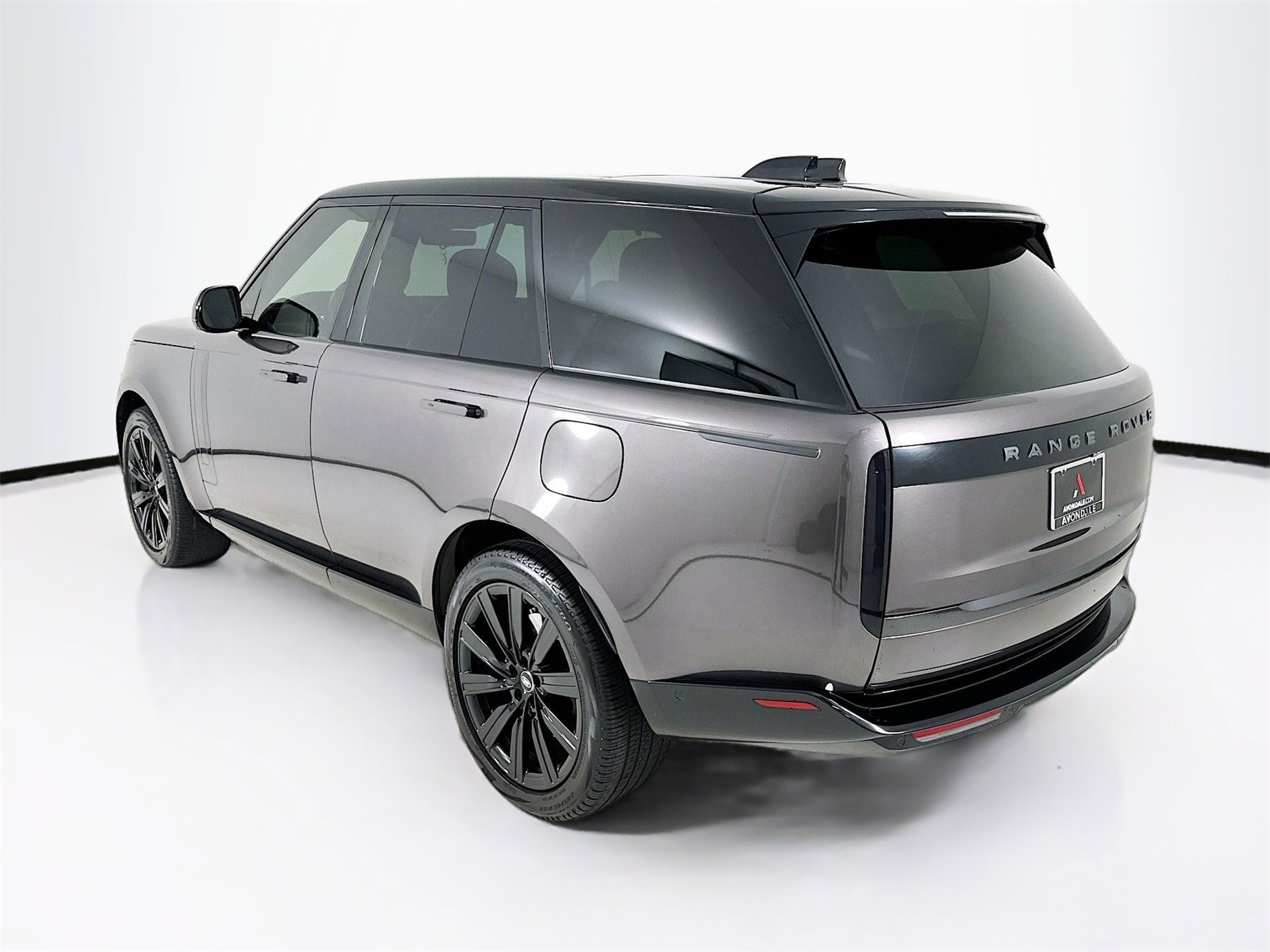 Used 2025 Land Rover Range Rover SE image 6