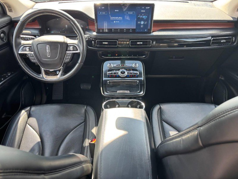 Certified 2022 Lincoln Nautilus Reserve w/ Luxury Package AWD/4WD image 11