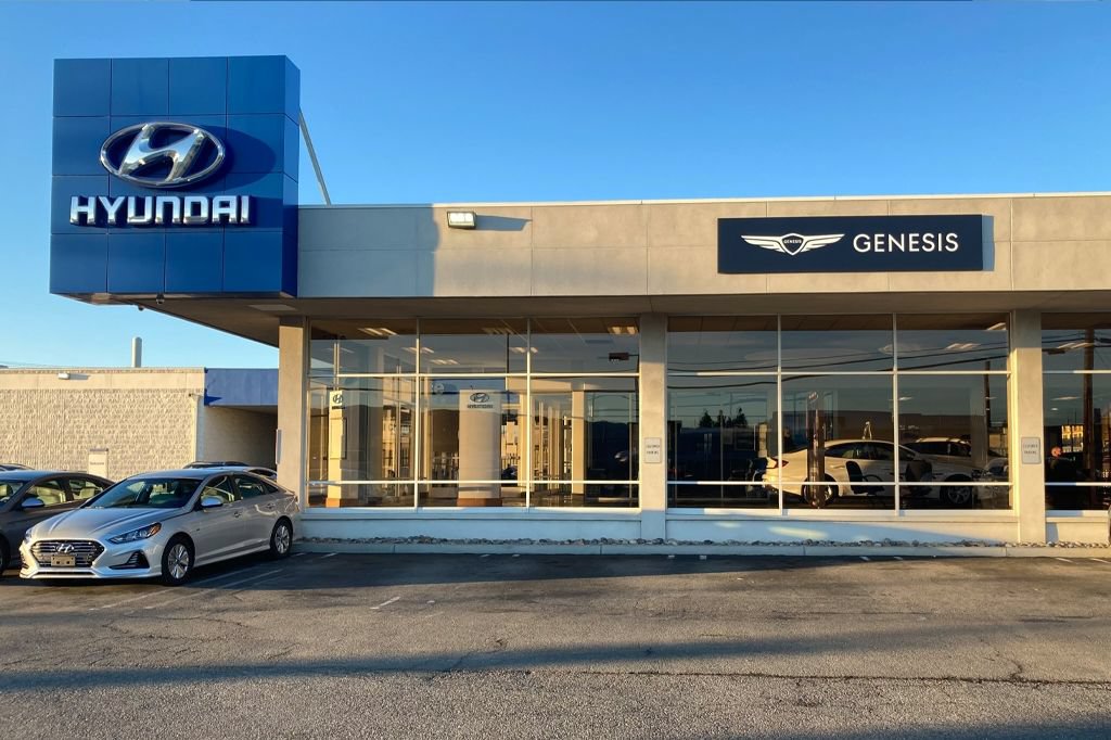 Used 2026 Hyundai Elantra Sport FWD image 32