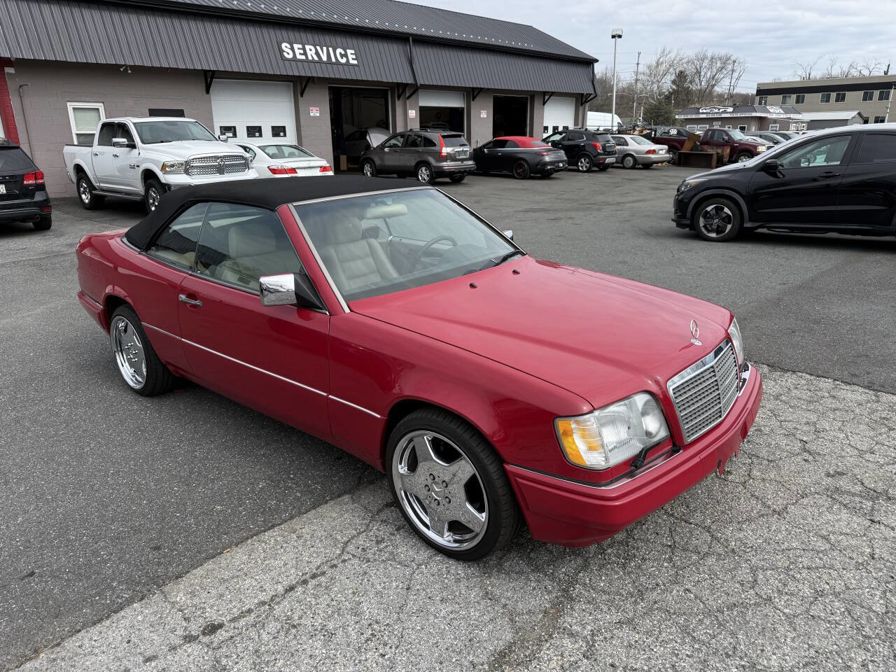 Used 1995 Mercedes-Benz E 320 Convertible image 6