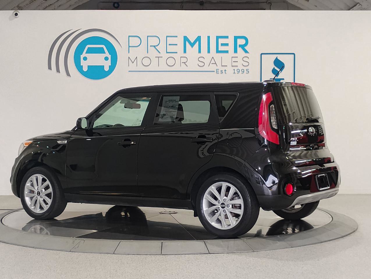 Used 2019 Kia Soul + FWD image 3