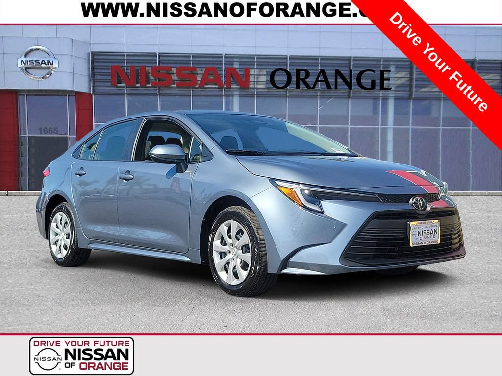Used 2026 Toyota Corolla LE FWD image 1