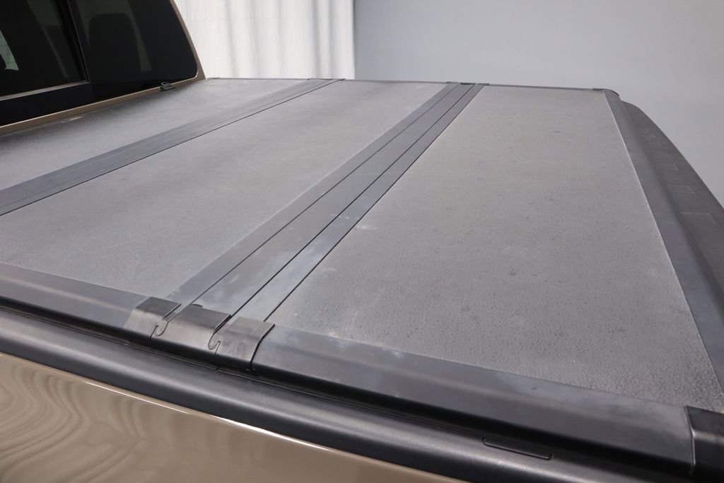 Used 2023 Nissan Titan PRO-4X w/ Pro-4x Convenience Package image 16