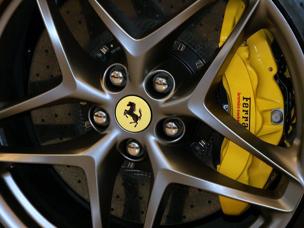 Certified 2026 Ferrari Roma Spider RWD image 56