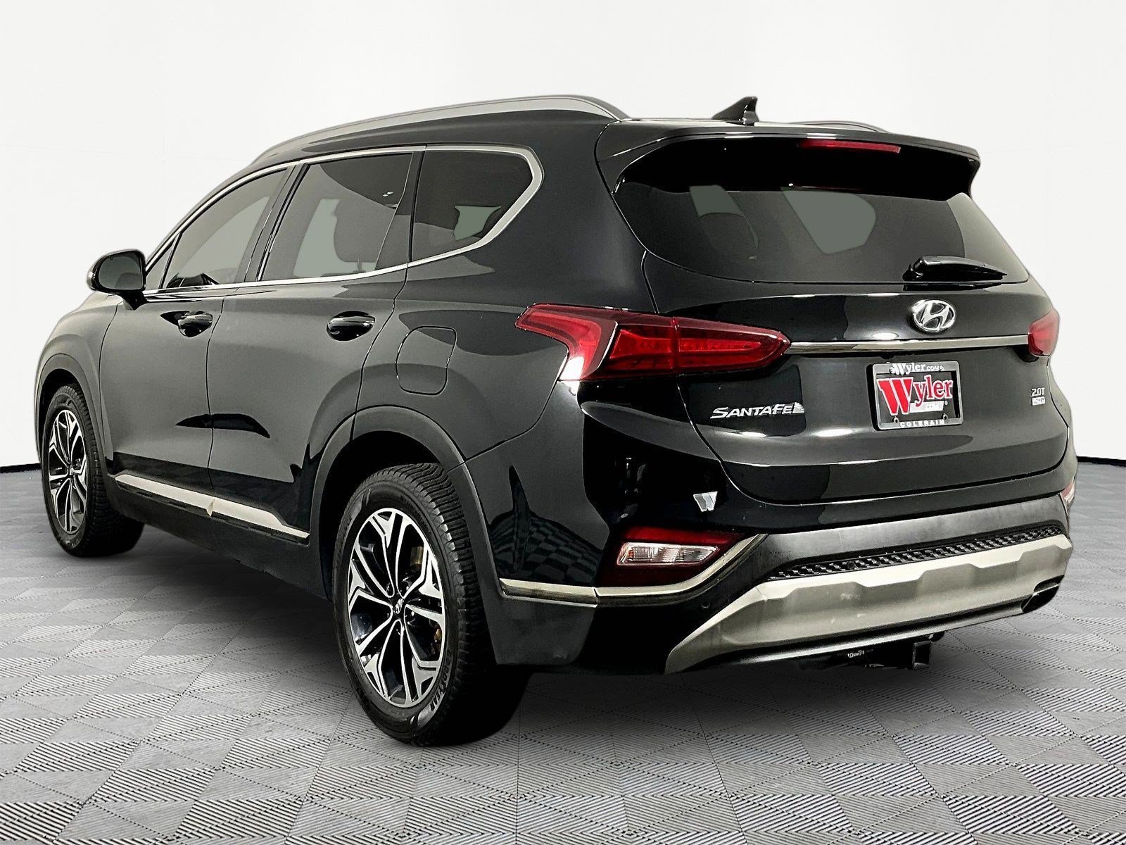 Used 2019 Hyundai Santa Fe FWD image 4