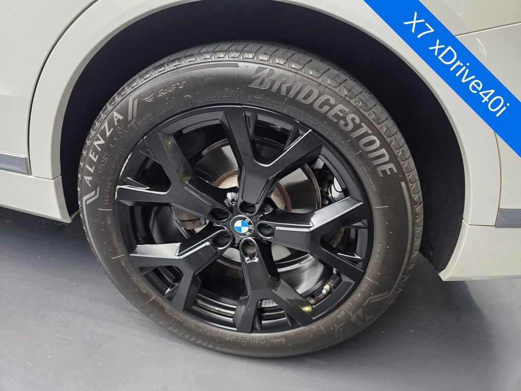 Used 2022 BMW X7 xDrive40i w/ Premium Package image 18