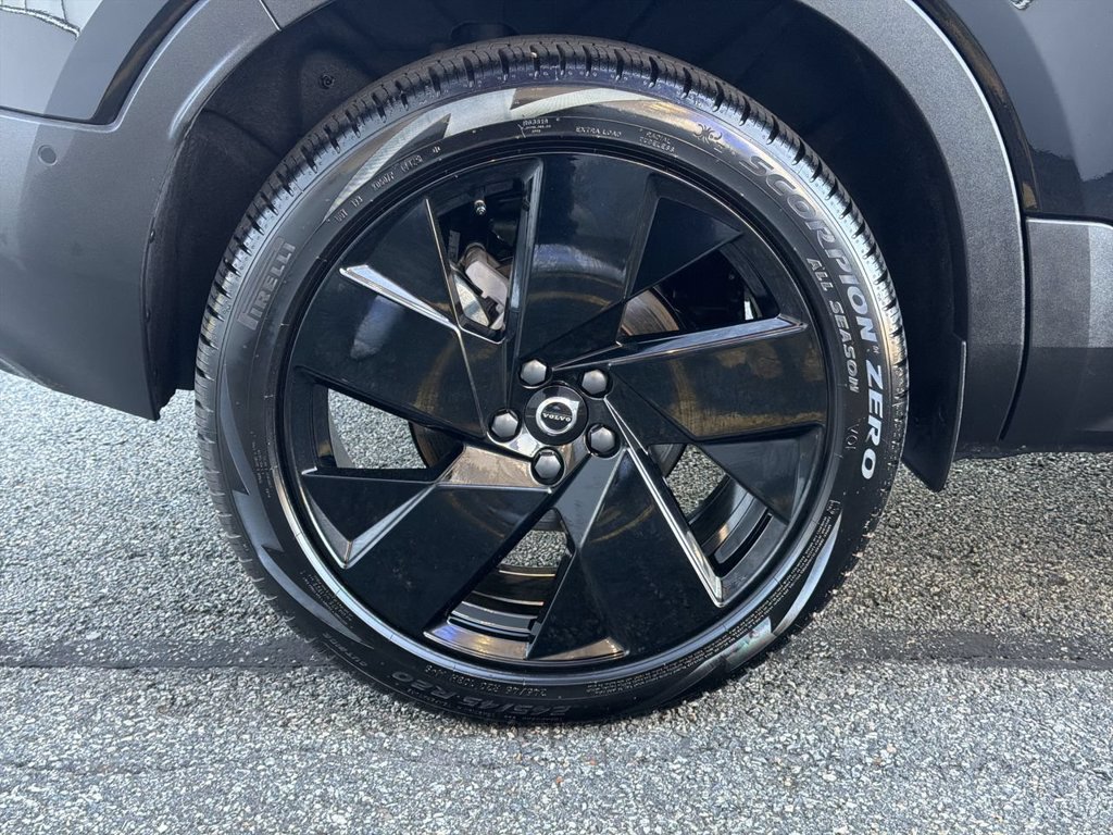 New 2026 Volvo XC40 B5 Ultra w/ Climate Package AWD/4WD image 12