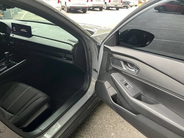 Used 2024 Honda Accord Sport image 10