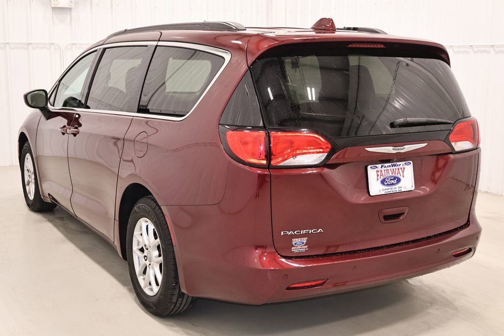 Used 2017 Chrysler Pacifica Touring image 7