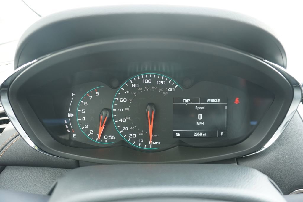 Used 2022 Chevrolet Trax LT w/ LT Convenience Package image 11