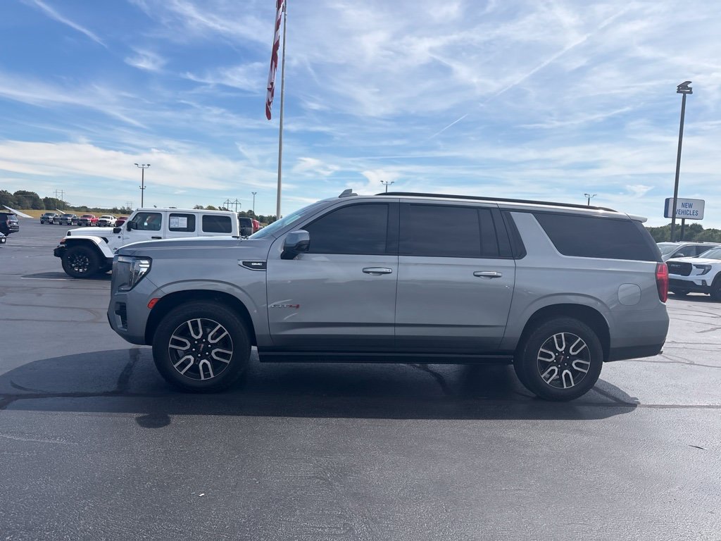 Used 2023 GMC Yukon XL AT4 w/ AT4 Premium Package AWD/4WD image 2