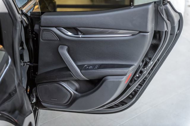 Used 2018 Maserati Ghibli GranSport image 54