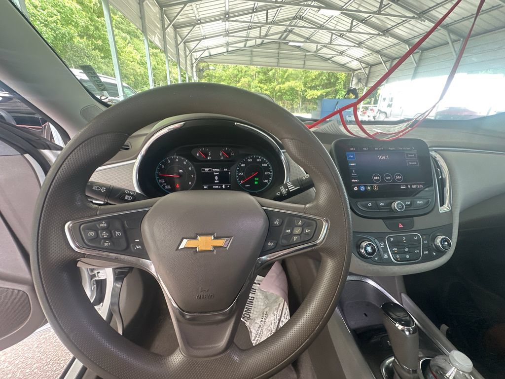 Used 2019 Chevrolet Malibu LT w/ Driver Confidence Package II FWD image 12