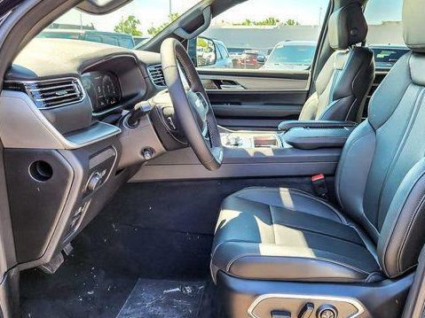 New 2026 Jeep Grand Wagoneer 4WD image 9